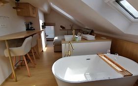 Une Cabane Au Verger